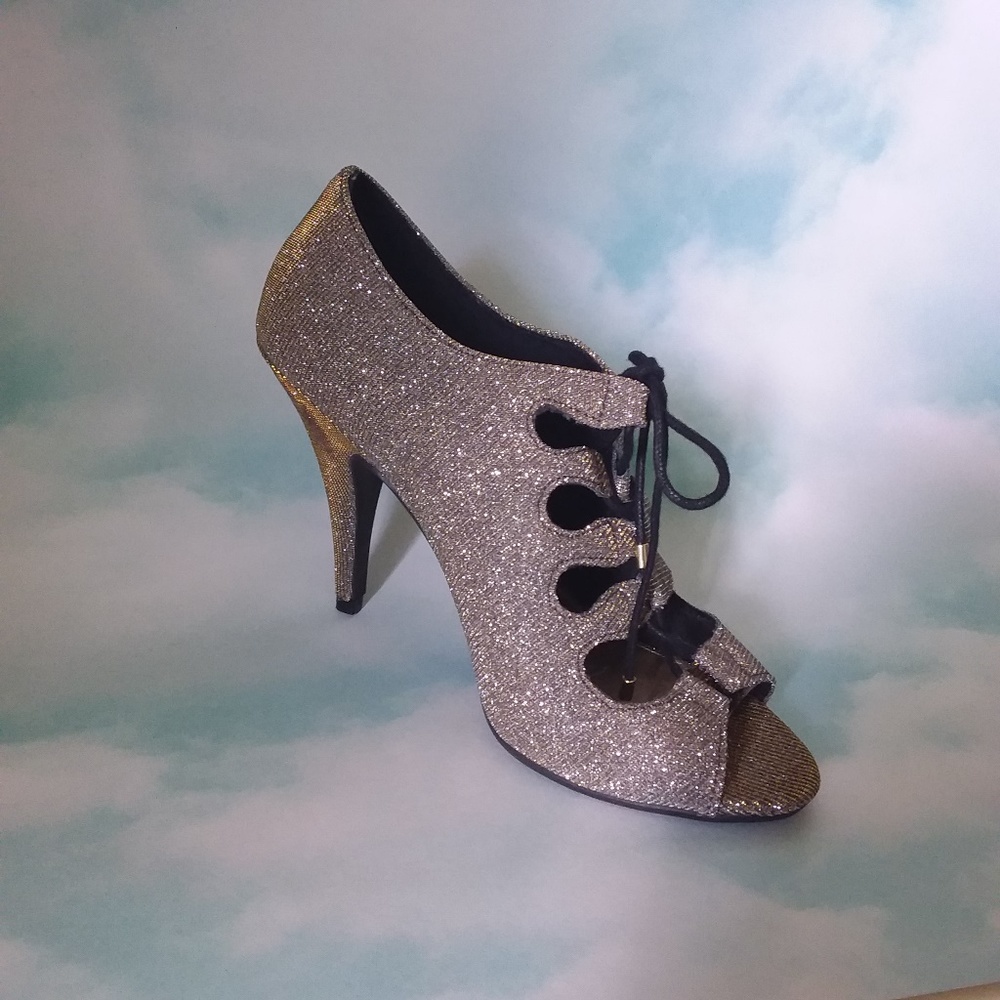 Fioni Night "Madem Ghilie" High Heels